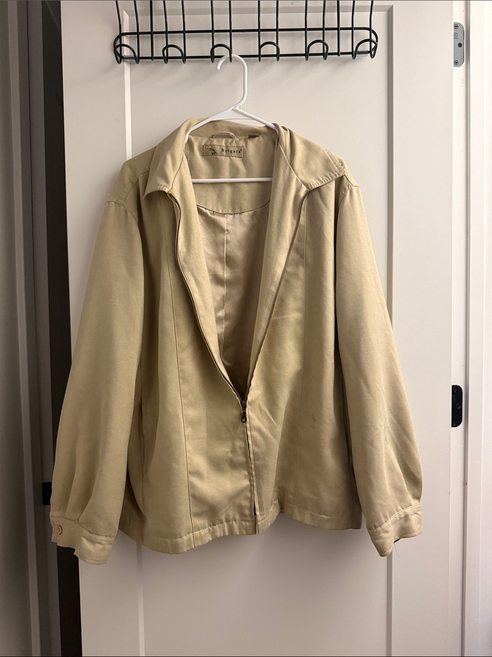 Men's Lightweight Zip-Front Shirt Jacket in Light Khaki